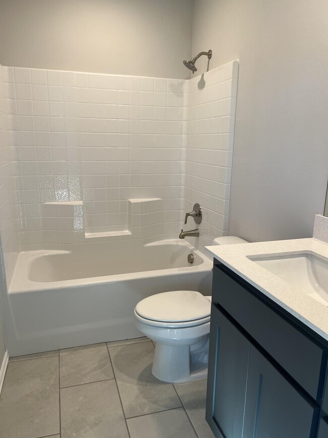 Building Photo - 1313 Sycamore Cir