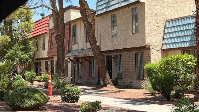 Building Photo - 3911 Torsby Pl