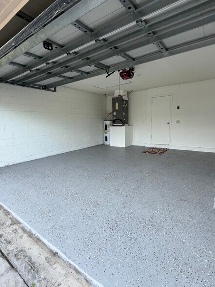 Two Car Garage - 2044 Corner Meadow Cir