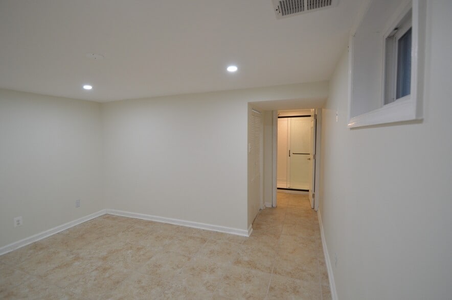 Building Photo - 4015 Roberts Rd