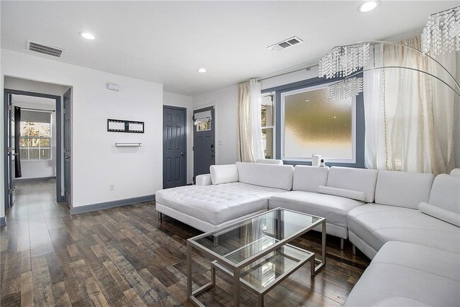 Building Photo - 154 Wadley St NW