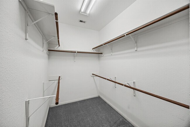 Building Photo - 5615 Glenfield Spring Ln