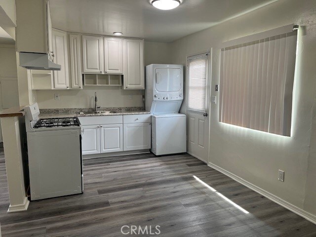 Building Photo - 45521 Sunset Ln