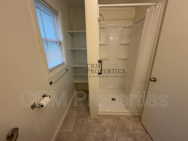 Building Photo - 2522 N Webster St