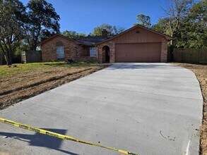 Building Photo - Bryan, 3 Bedroom 2 Bath Home, 2 car garage, large back yard and two fireplaces.