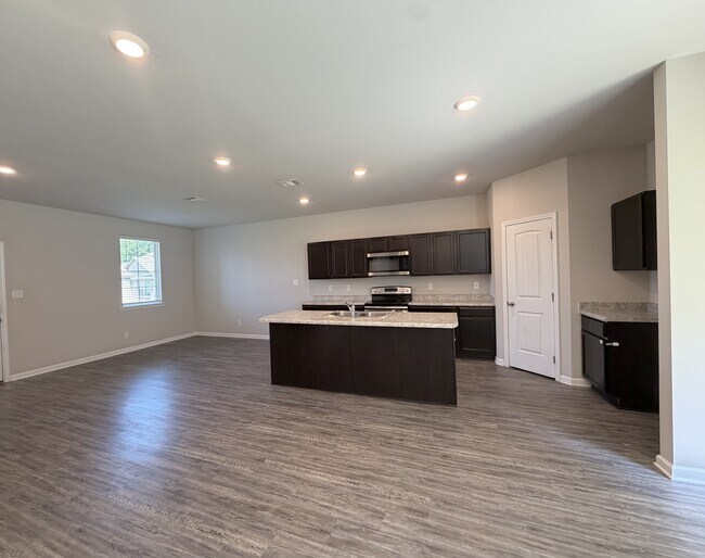 Building Photo - 18317 Fox Hollow Loop
