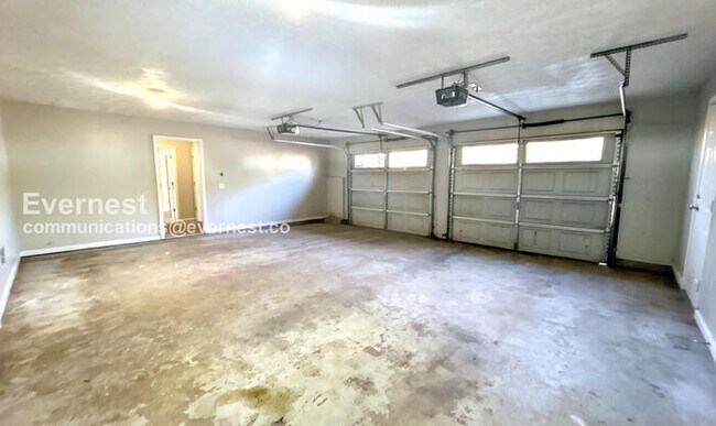 Building Photo - 460 Ward Rd