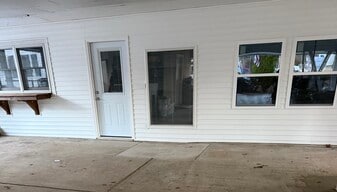 Building Photo - 66 Cedar Oaks Ave