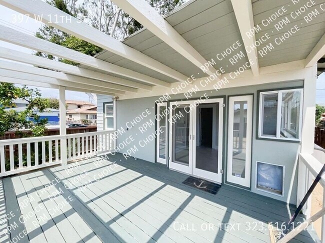 Building Photo - 397 W 11th St