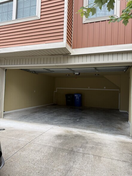 Building Photo - 2803 W Cottonwillow Way