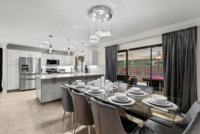 Building Photo - 13575 Columbine Ave