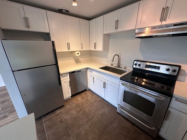 Building Photo - Charming 1-Bedroom Condo in West Queen Anne