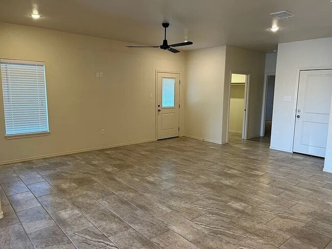 Building Photo - 9603 Iola Ave