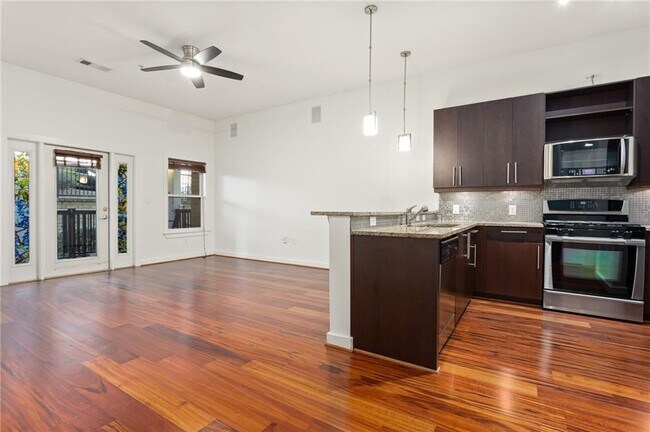 Building Photo - 870 Inman Vlg Pkwy NE