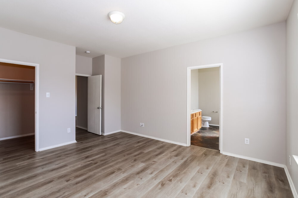 Building Photo - 2804 Hilcroft Ave