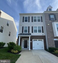 Building Photo - 9067 Fox Stream Way
