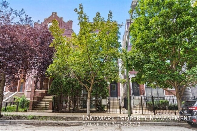 Building Photo - 1024 N Hermitage Ave