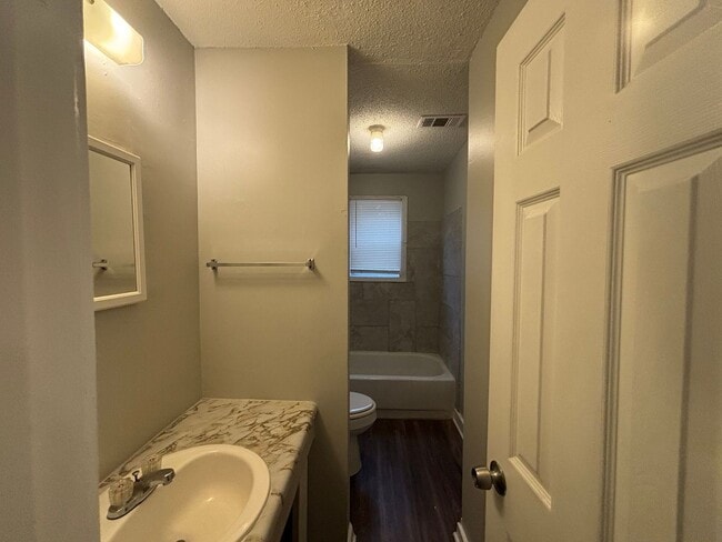 Building Photo - 1425 Todds Creek Cove