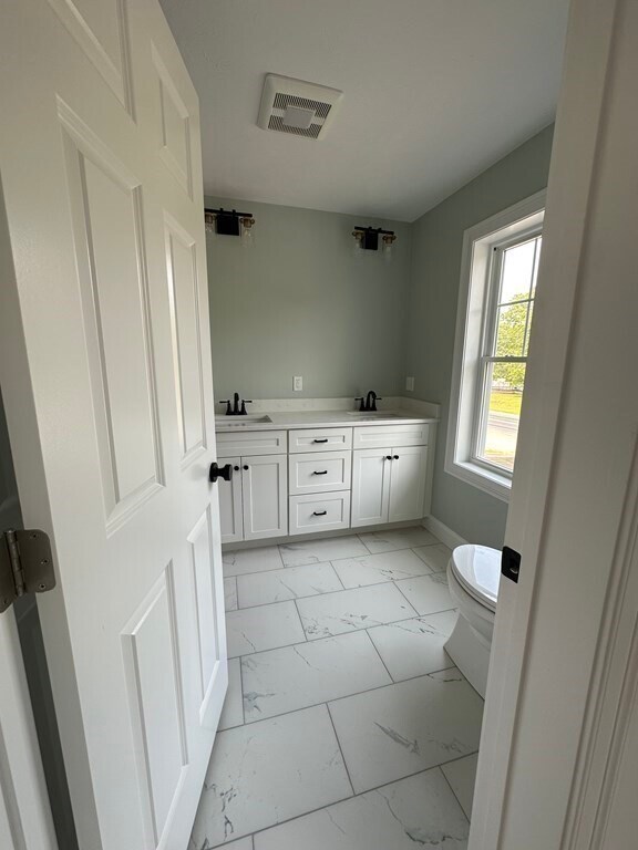 Building Photo - 411 South St