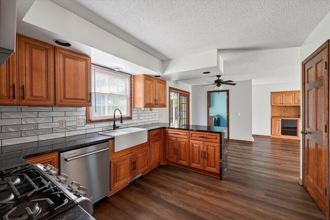 Building Photo - 7932 Harrow Ct