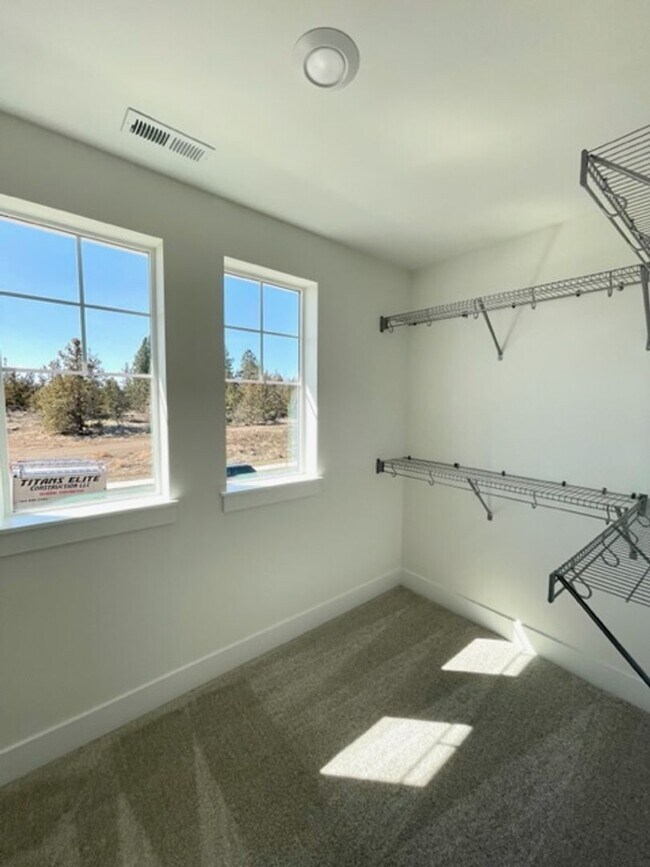 Building Photo - 3070 NE Terreo Pl
