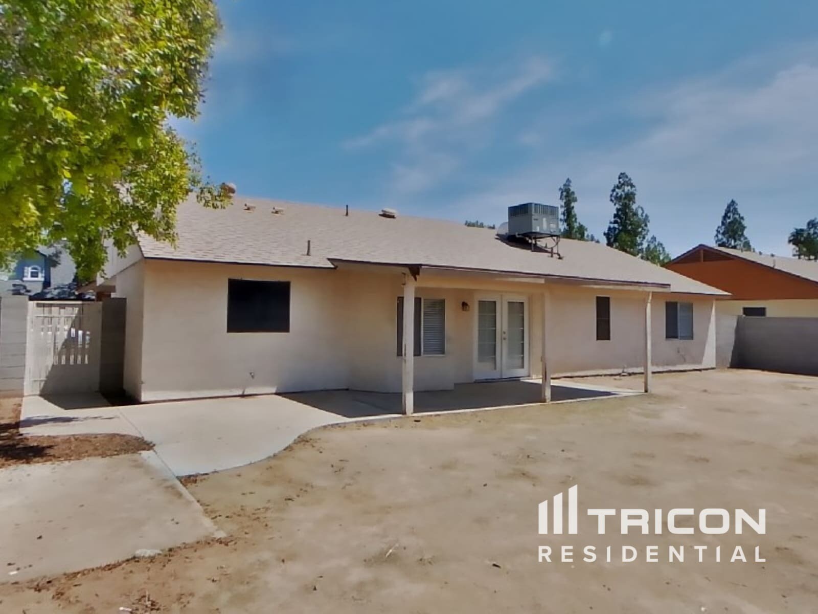 Building Photo - 8931 W Cinnabar Ave