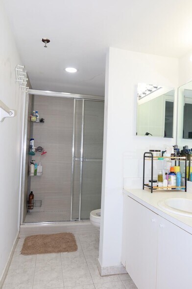 Building Photo - 9470 Tangerine Pl