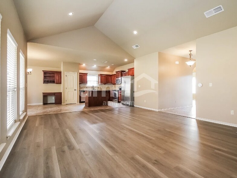 Building Photo - 14537 S Urbana Ct
