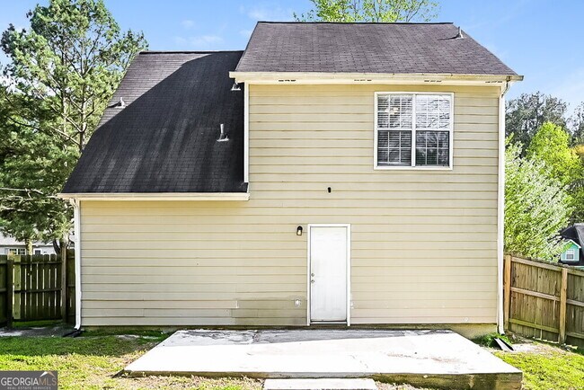 Building Photo - 2725 Woodward Rd