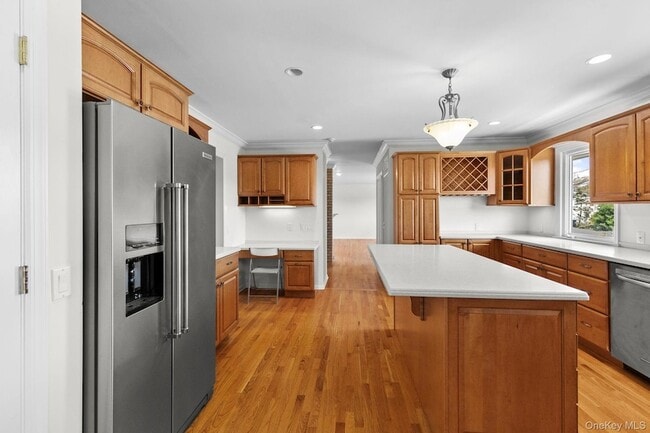 Building Photo - 46 Sylvan Rd