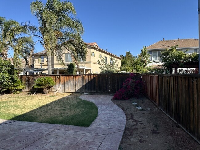 Building Photo - 91 W Recreo Ct