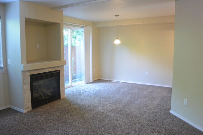 Building Photo - 5546 NE 89th Ave