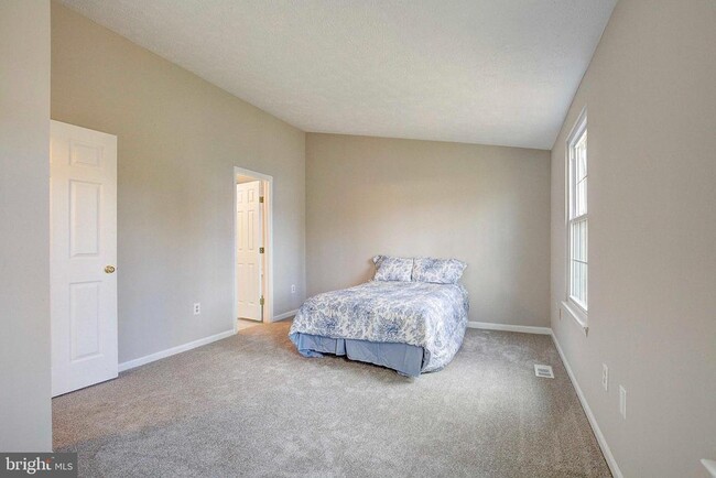 Building Photo - 2530 Log Mill Ct