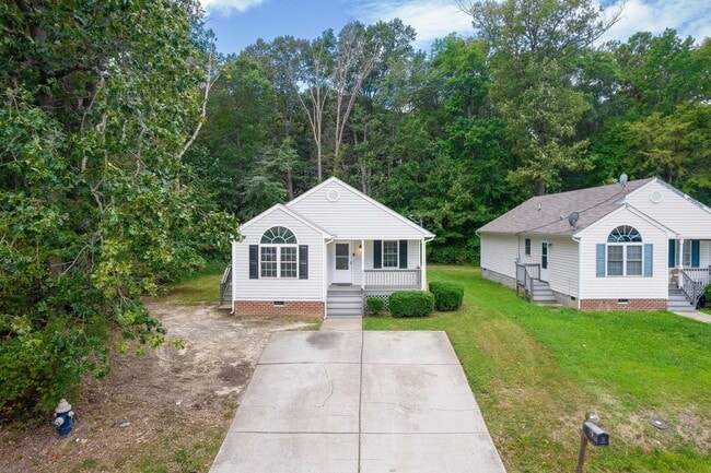 Building Photo - Spacious home in Hopewell