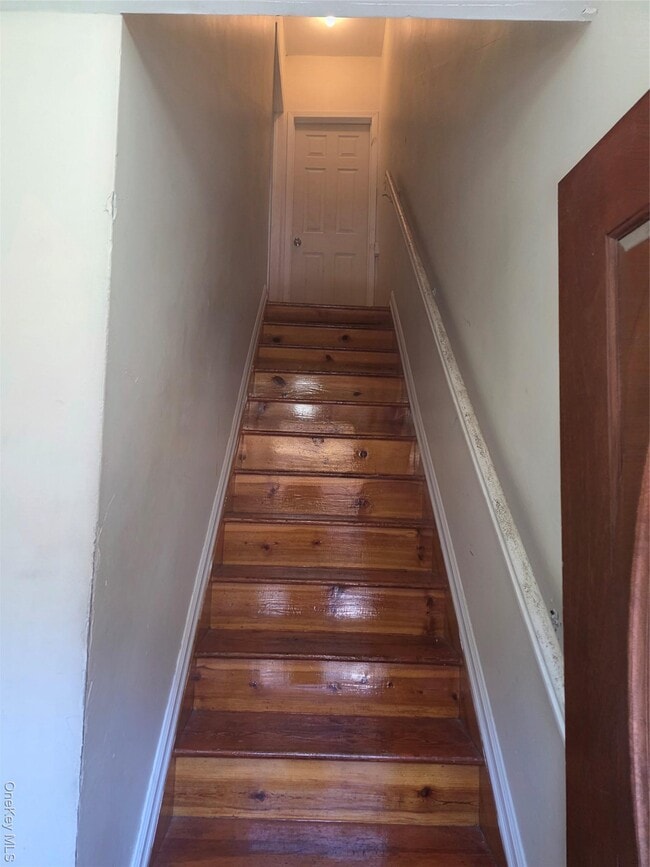 Building Photo - 301 Wyona St