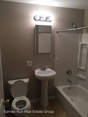 Building Photo - 1800 S 15th Ave