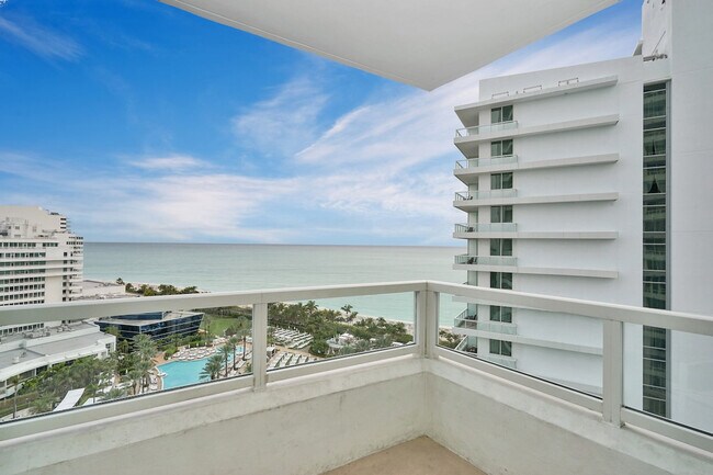 Building Photo - 4401 Collins Ave