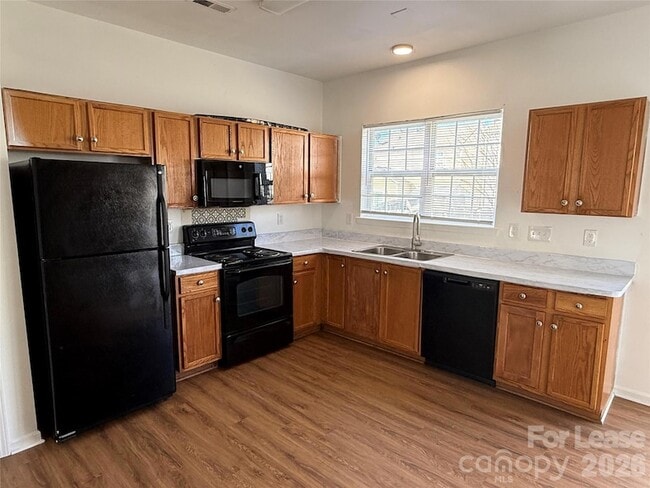 Building Photo - 1318 Nadies Ct