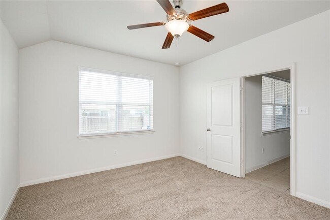 Building Photo - 13720 Nelson Houser St