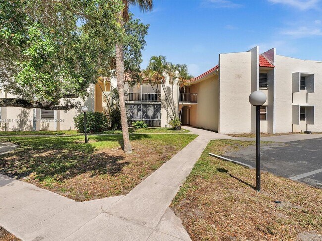 Building Photo - 614 NW 13th St