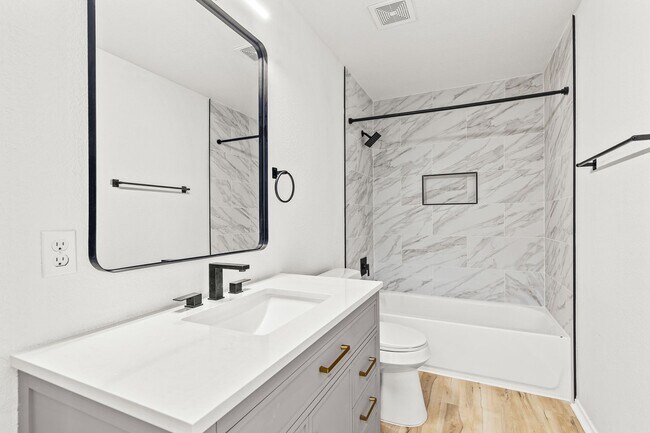 Building Photo - Fabulous 4 Bedroom Home in The Preserve at Indian Springs ~ Hot Tub ~ Great Amenities!