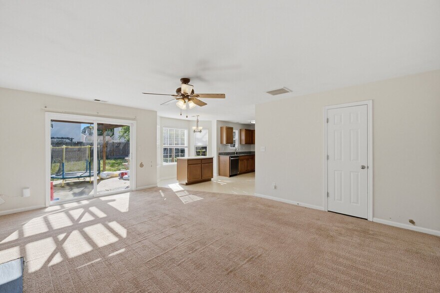 Building Photo - 306 Gauntlet Way