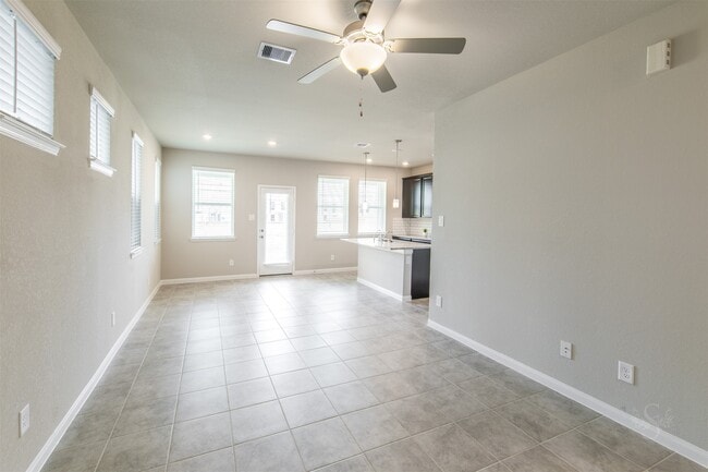 Building Photo - 1524 Beach Oak Dr