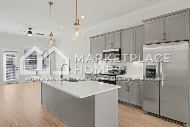 Building Photo - 972 Dozier Pl