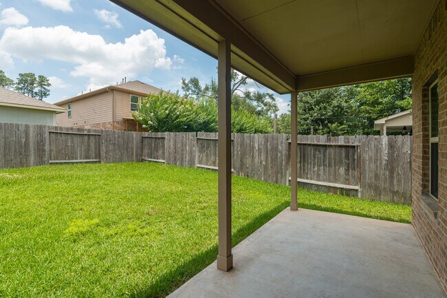 Building Photo - 138 Meadow Grove Dr