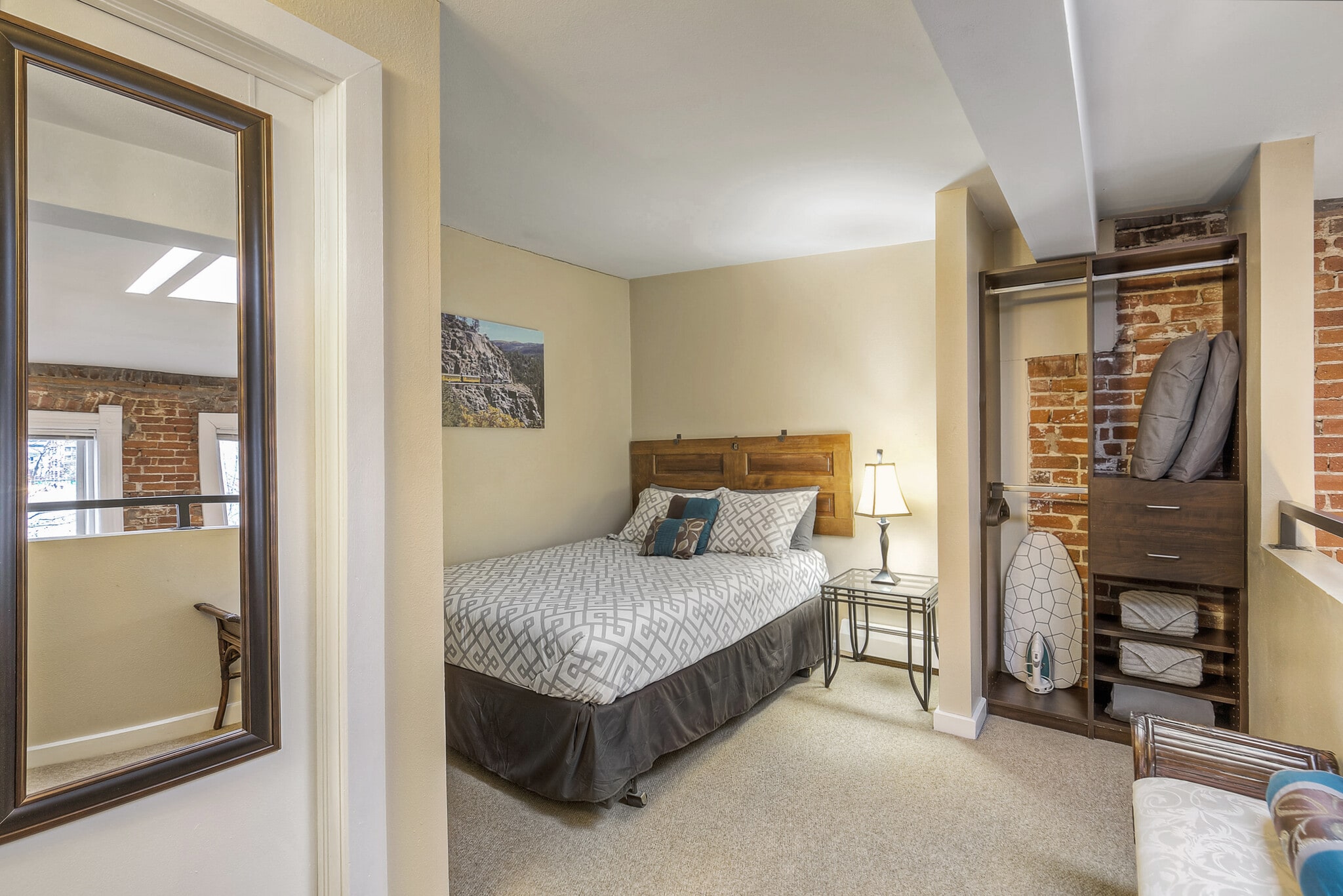 Building Photo - 2193 Arapahoe St