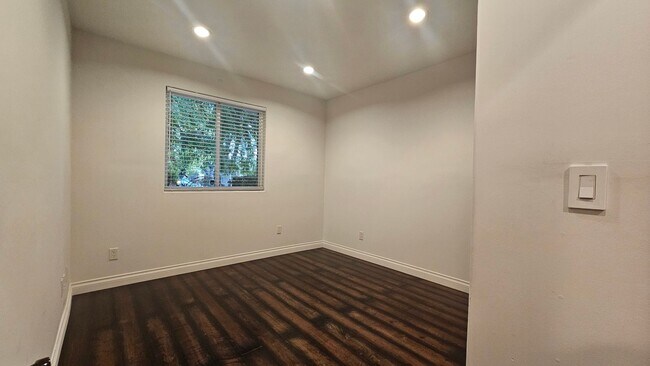 Building Photo - Exquisite 4 Bedroom + Office Single-Level Residence with Pool/BBQ in a Prime South-of-the-Bouleva...
