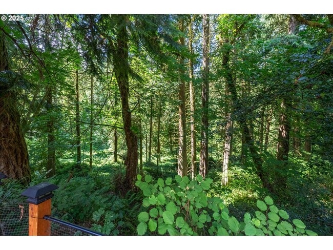 Building Photo - 3047 S Cedar Ridge Dr