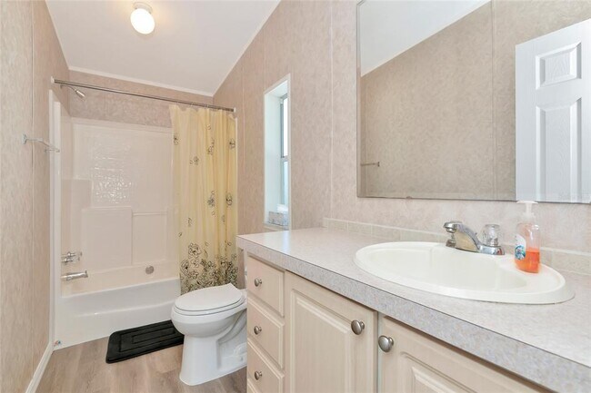 Building Photo - 3308 Anastasia Pl