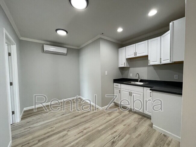 Building Photo - 343 Arlen Dr